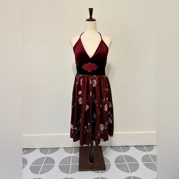 Armani Collezioni Dresses & Skirts - Ad:hoc le Collezioni Embroidered Flower Velvet Halter Dress